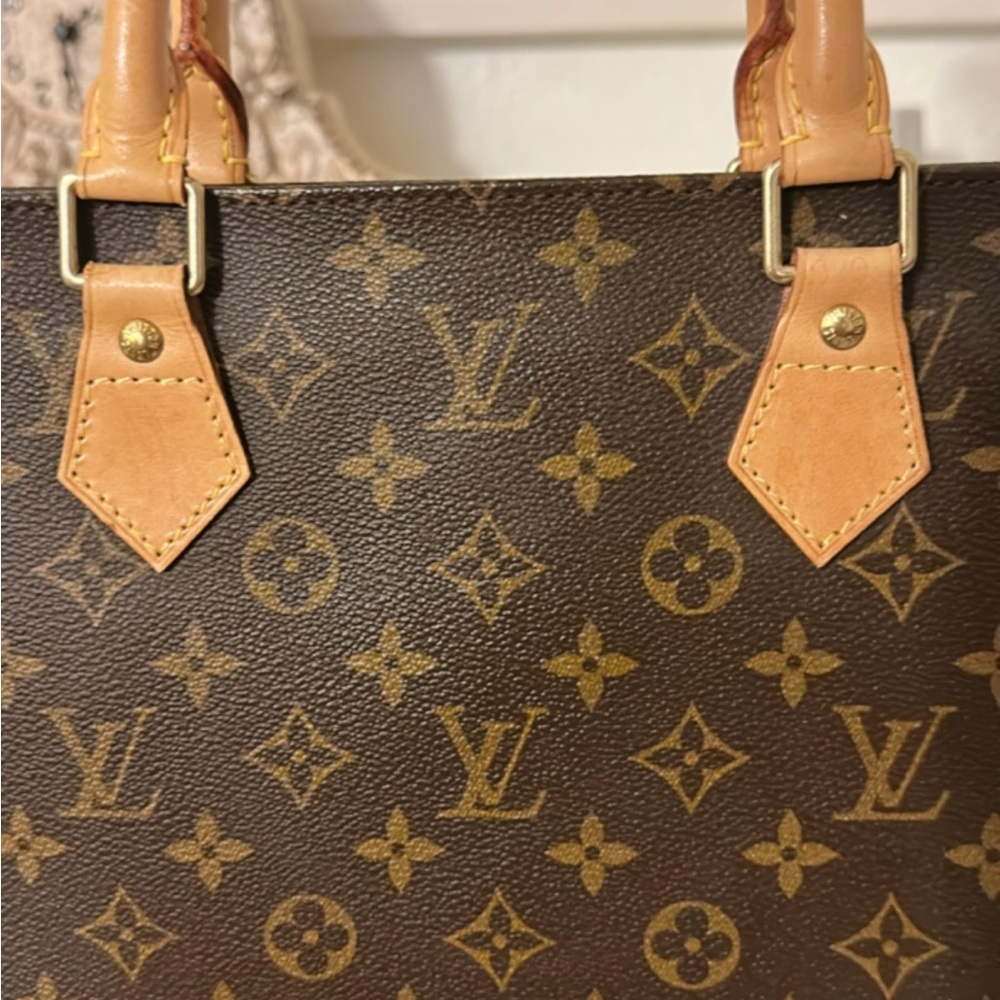 Authentic LOUIS VUITTON Damier Ebene Venice Plat. - Picture 7 of 13